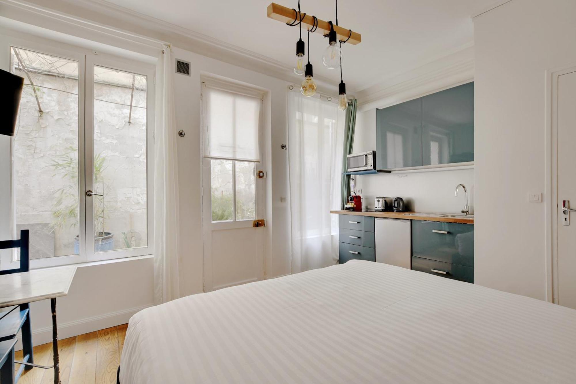 A Sweet Studio In Montparnasse - Boulevard Du Montparnasse Париж Экстерьер фото